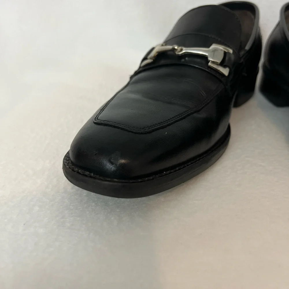 Johnston & Murphy size 9 1/2 Black Leather Slip On Mens Loafers